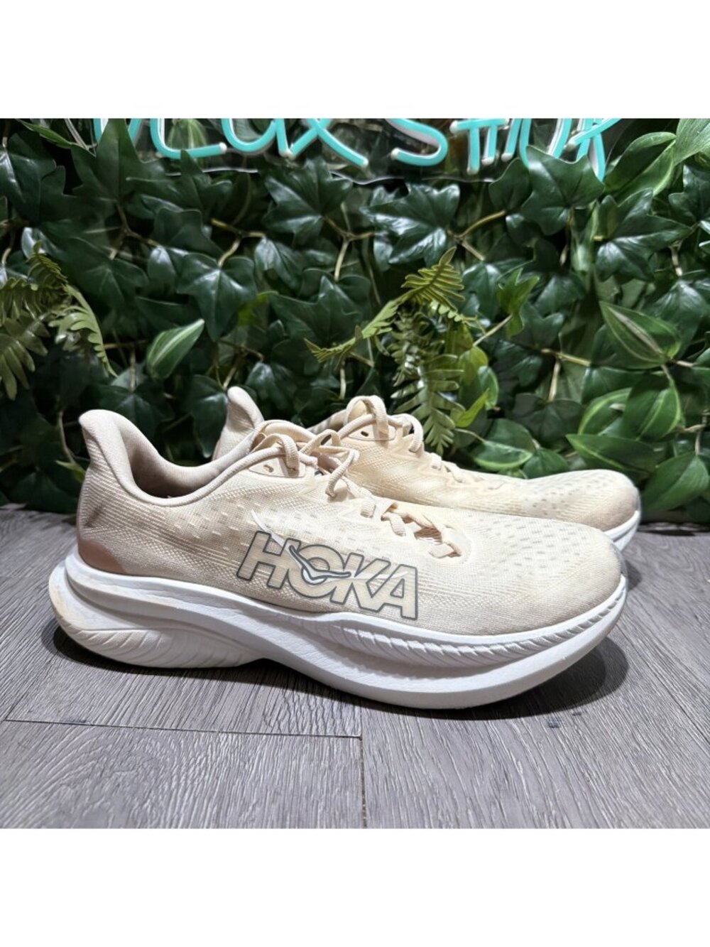 Hoka One One Mach 6 Womens Sneakers Eggnog/Vanilla US 10 B